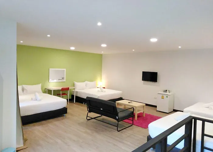 The M Pool - Bts Ekkamai Hotel 3*