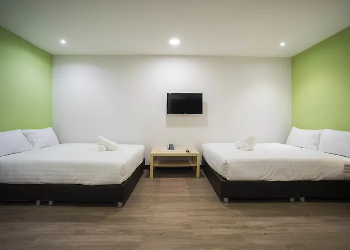 Hotel The M Pool - Bts Ekkamai