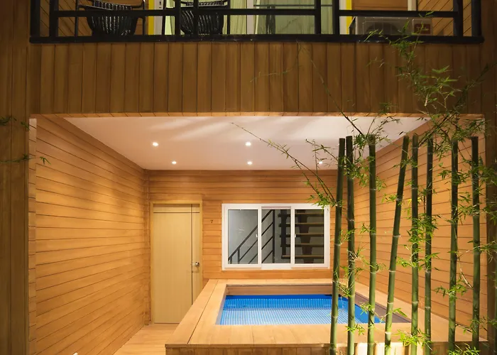The M Pool - Bts Ekkamai Hotel 3*