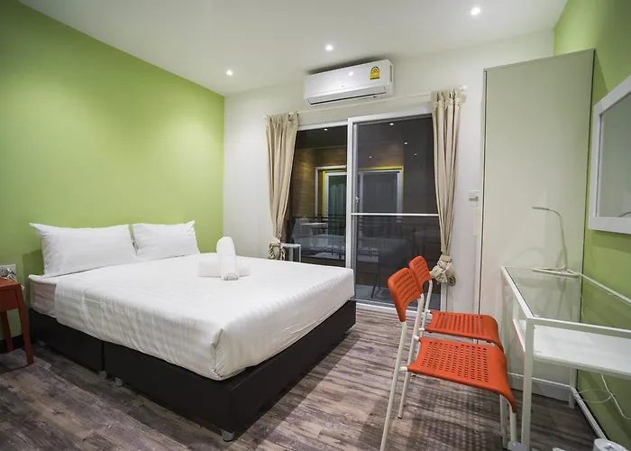 The M Pool - Bts Ekkamai Hotel 3*